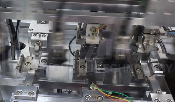 汽车线束插头自动组装机-PIN针检测